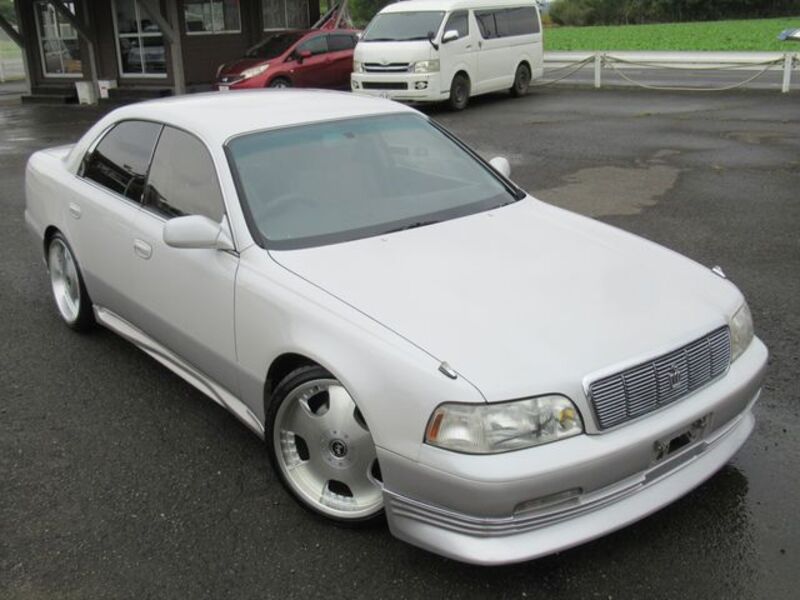 TOYOTA CROWN MAJESTA