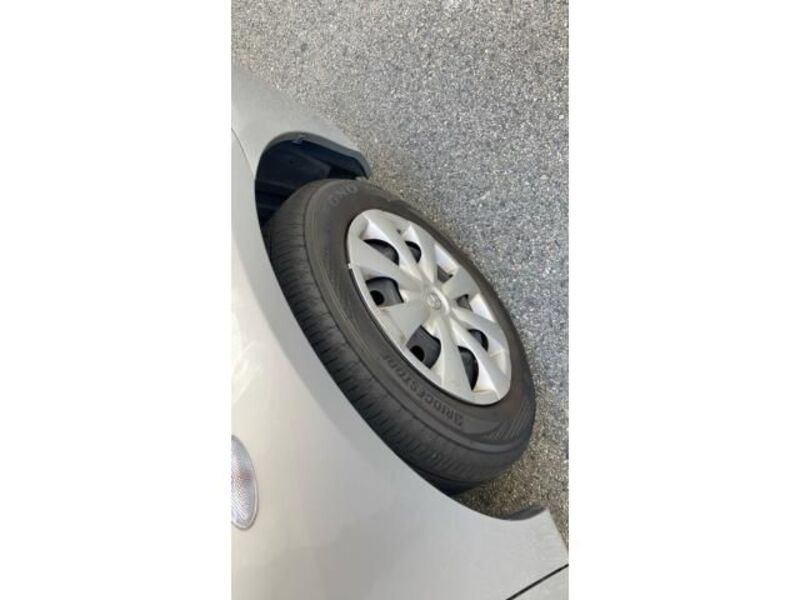 COROLLA AXIO
