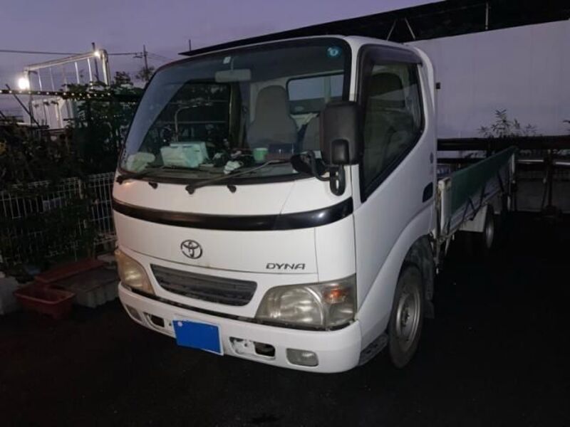 TOYOTA DYNA