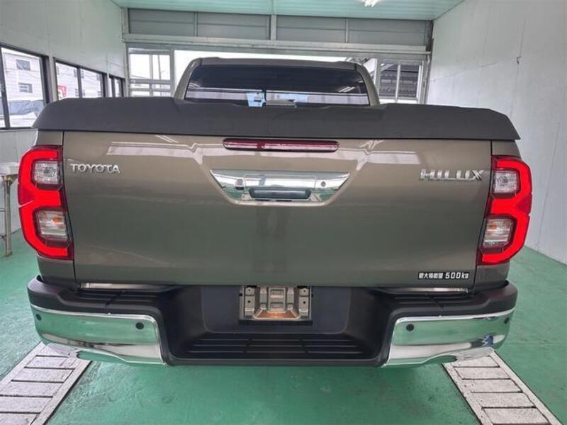 HILUX