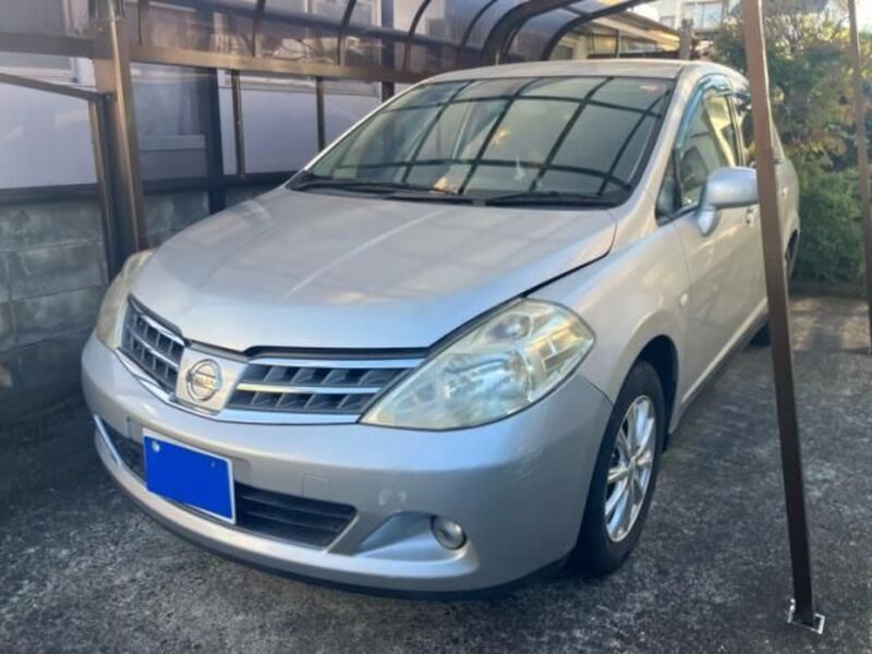 NISSAN LATIO