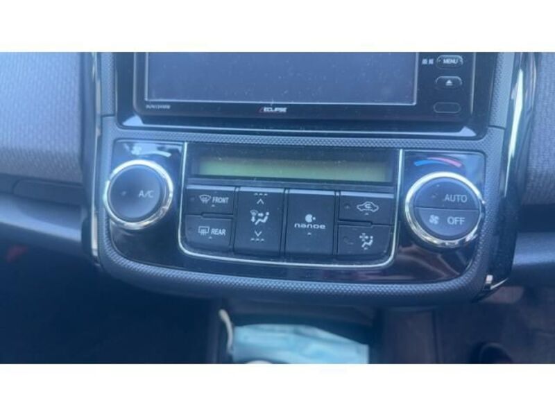 COROLLA AXIO
