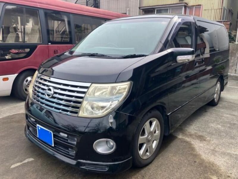 NISSAN ELGRAND