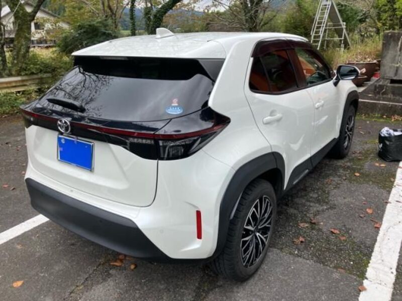 YARIS CROSS