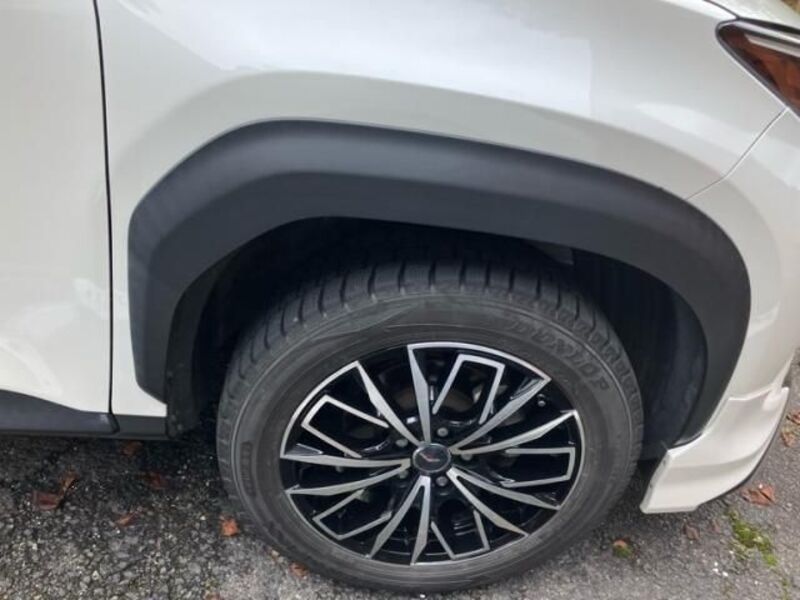 YARIS CROSS