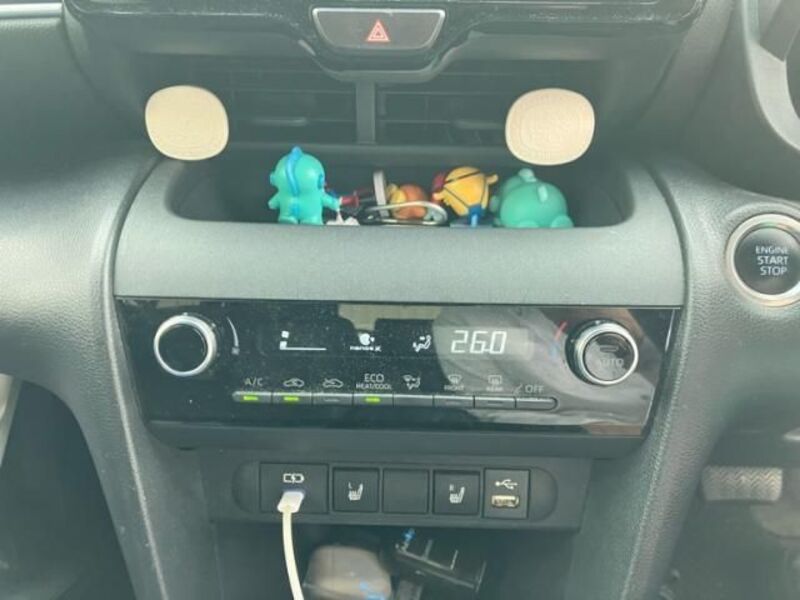 YARIS CROSS