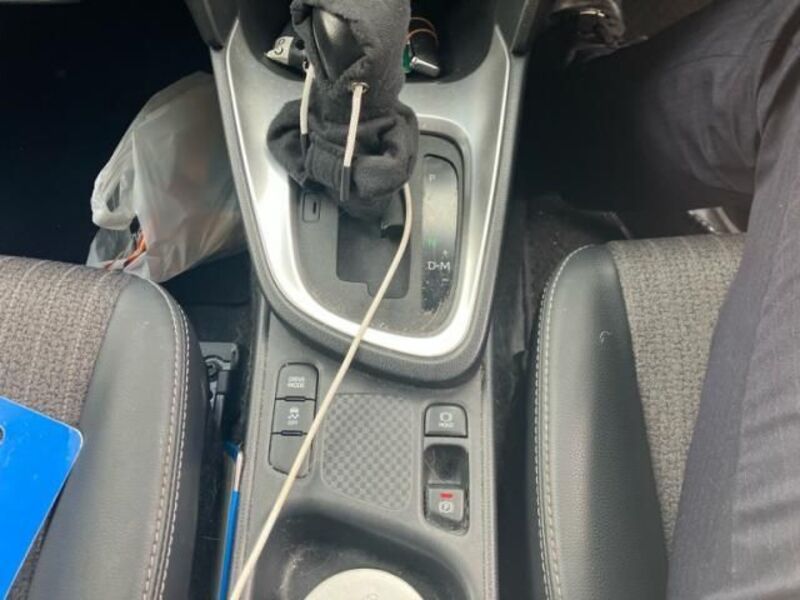 YARIS CROSS