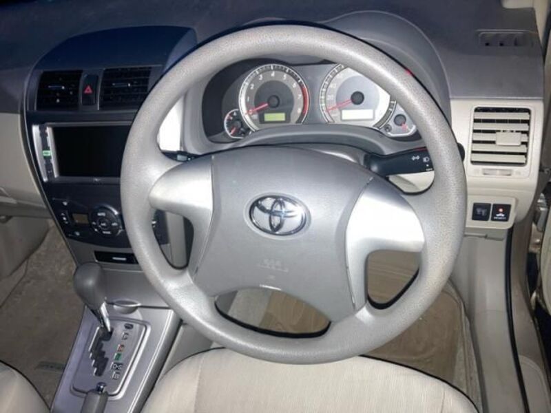 COROLLA AXIO