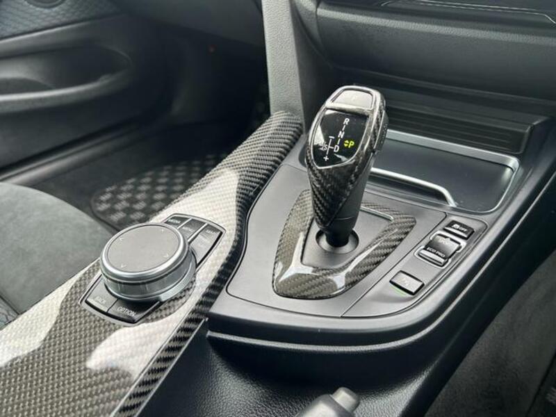4 SERIES