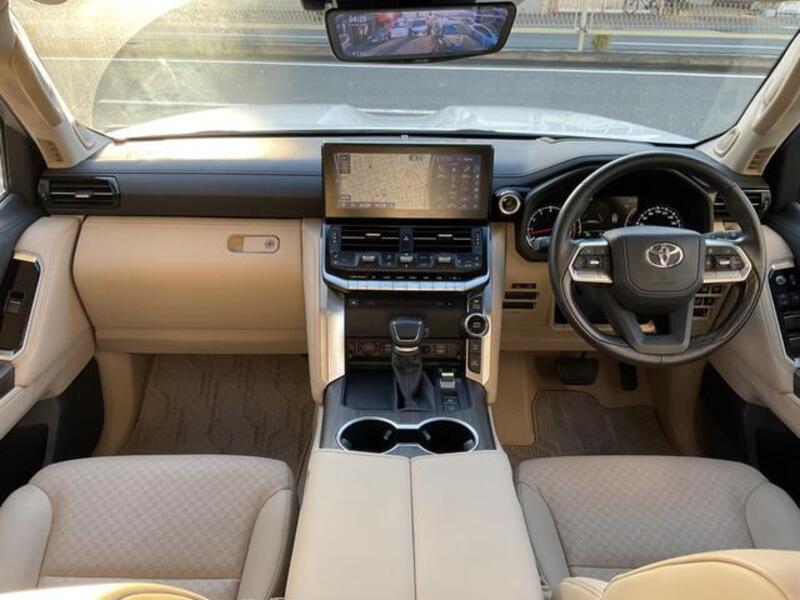 LAND CRUISER