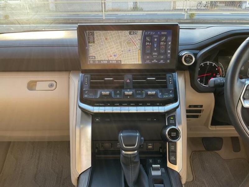 LAND CRUISER