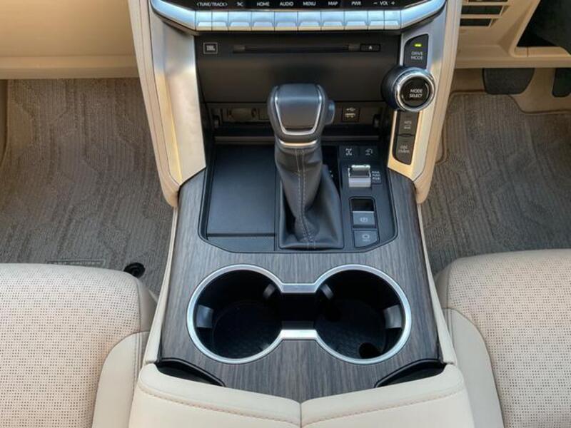 LAND CRUISER