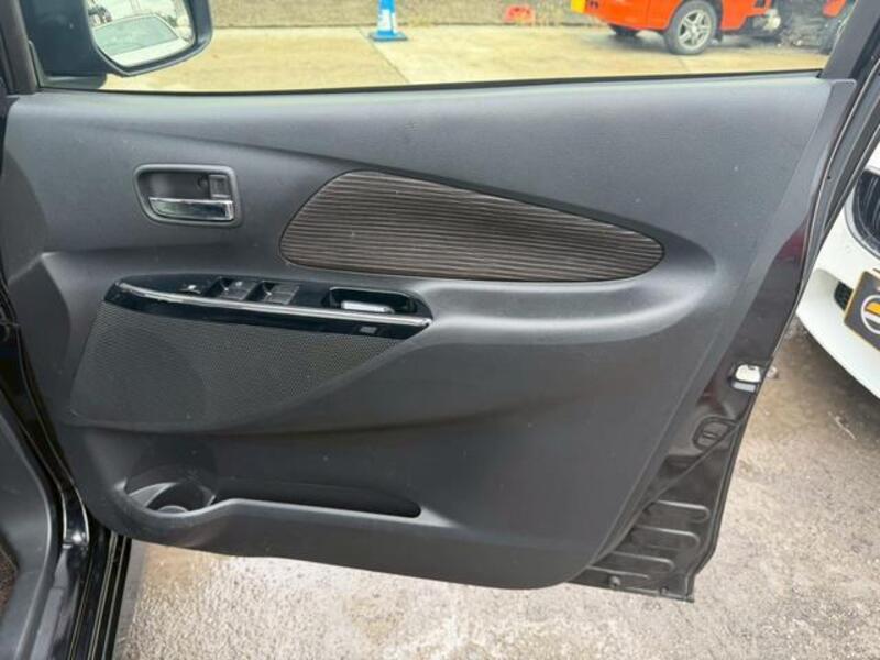 EK CUSTOM