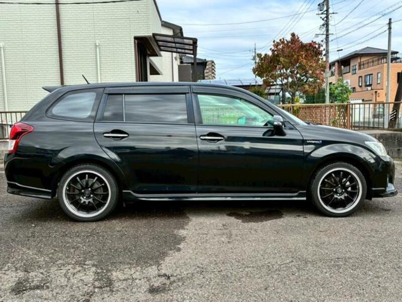 COROLLA FIELDER
