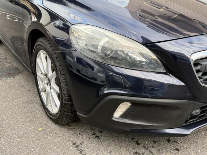 V40