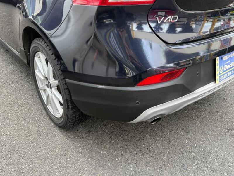 V40