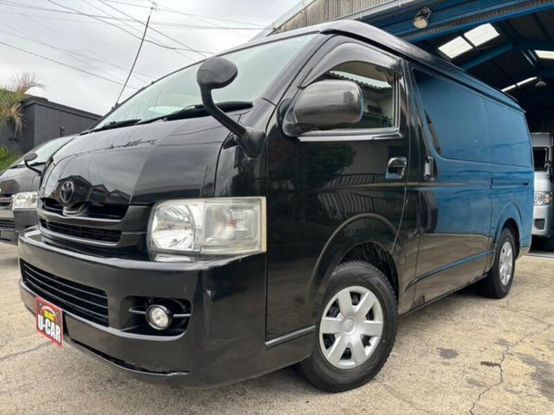 TOYOTA HIACE WAGON