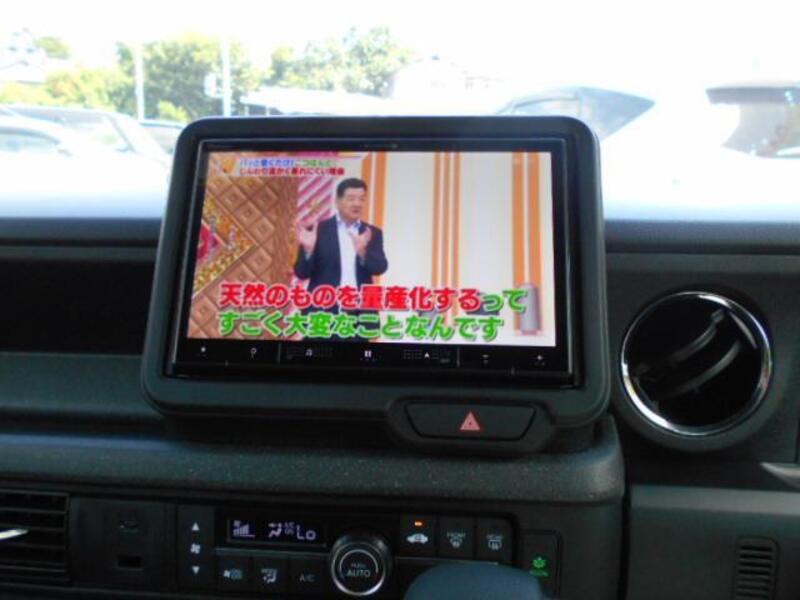 N BOX