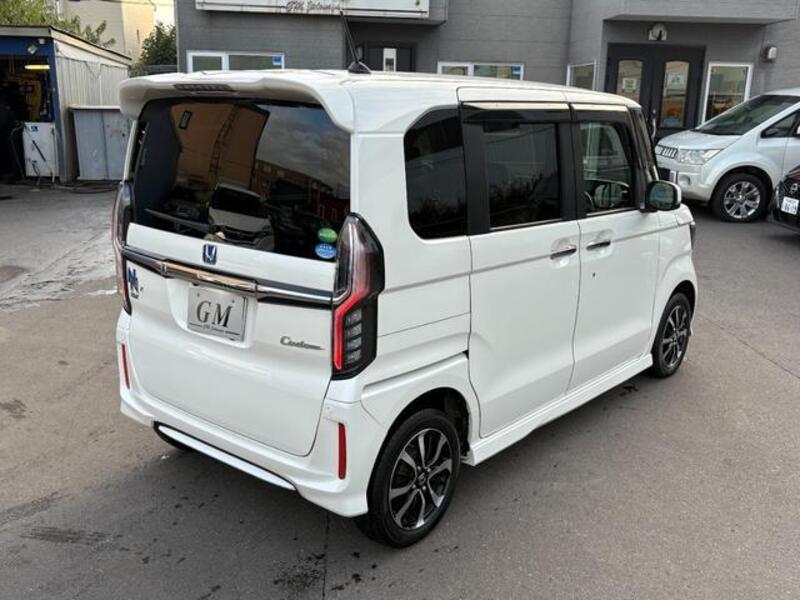 N BOX CUSTOM