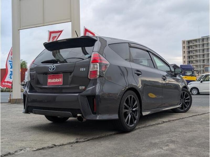 PRIUS ALPHA