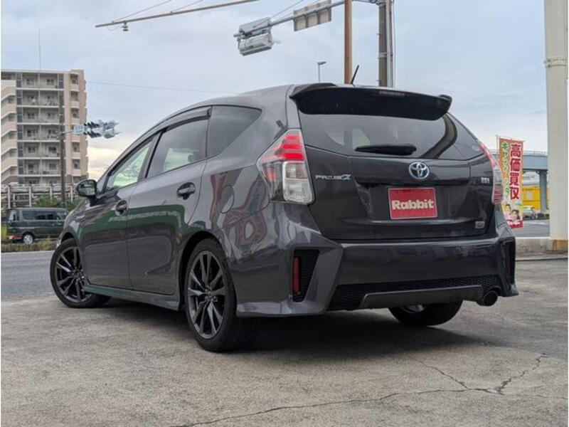 PRIUS ALPHA