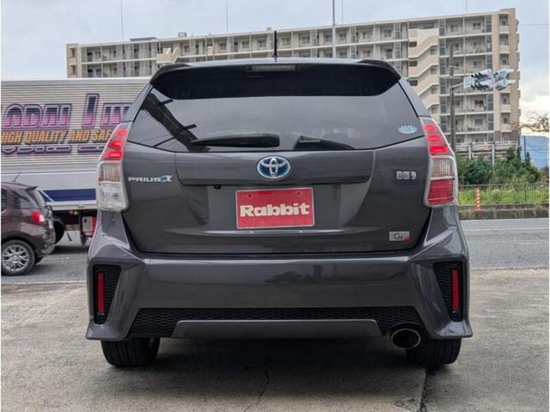 PRIUS ALPHA