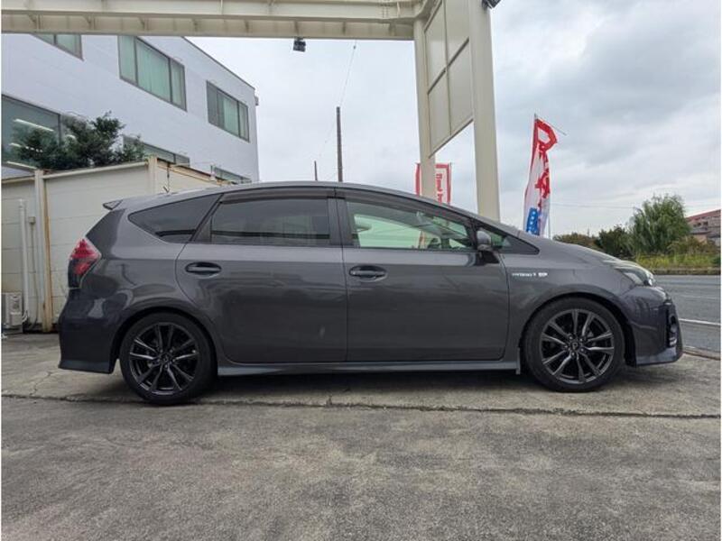 PRIUS ALPHA