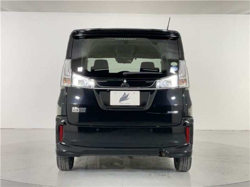 DELICA D2