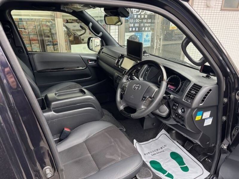 HIACE VAN