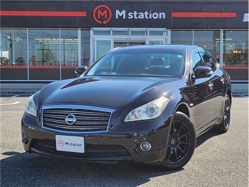 NISSAN FUGA