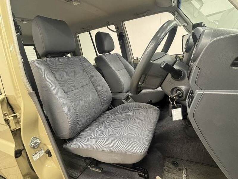 LAND CRUISER