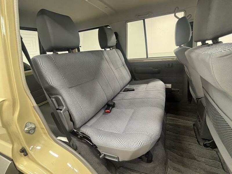 LAND CRUISER