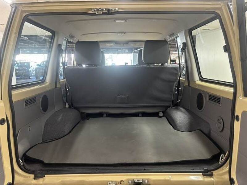LAND CRUISER
