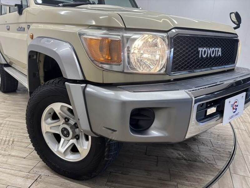 LAND CRUISER