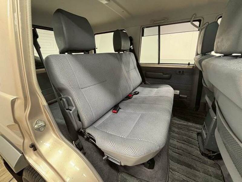 LAND CRUISER