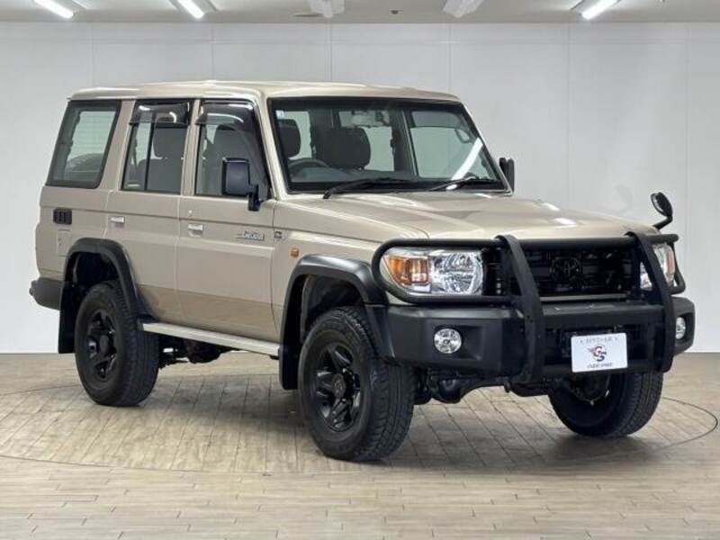 LAND CRUISER