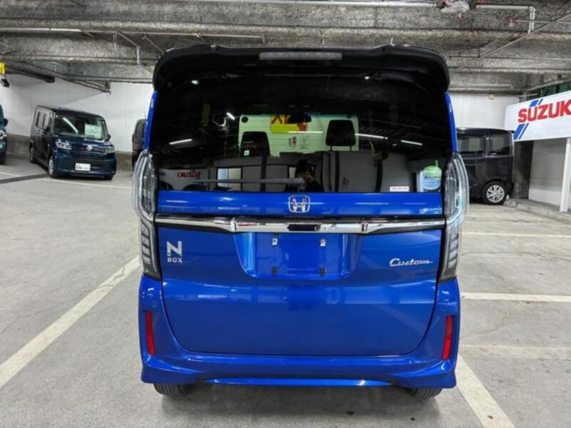 N BOX CUSTOM