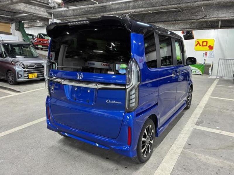 N BOX CUSTOM