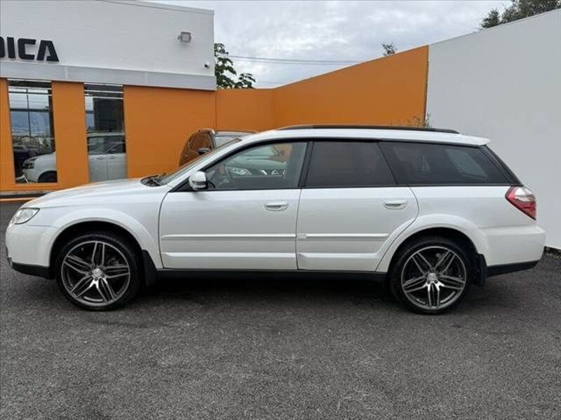 LEGACY OUTBACK