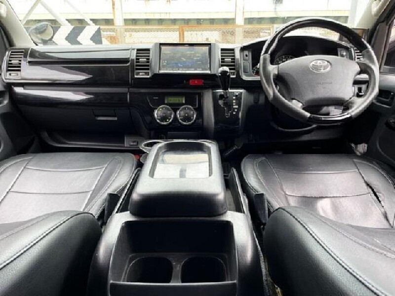 HIACE VAN