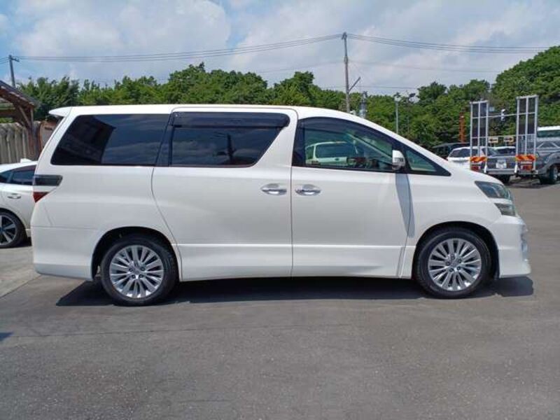 VELLFIRE