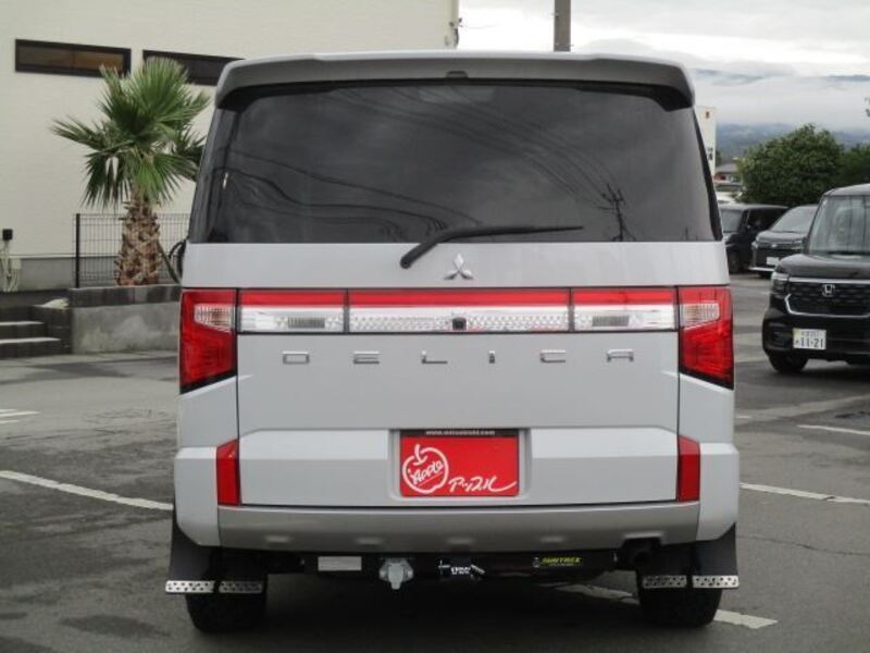 DELICA D5