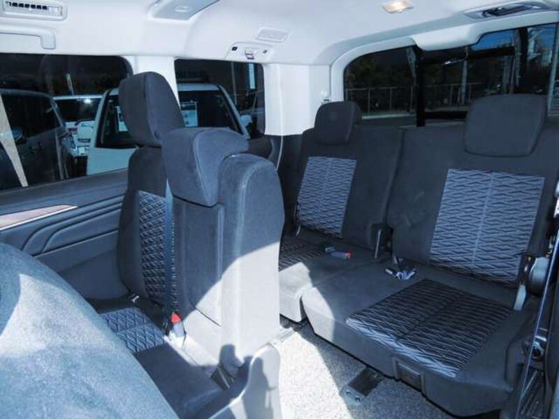 DELICA D5