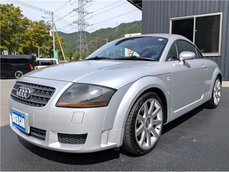 AUDI TT