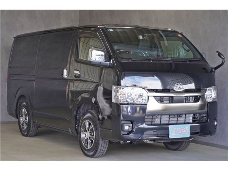 TOYOTA HIACE