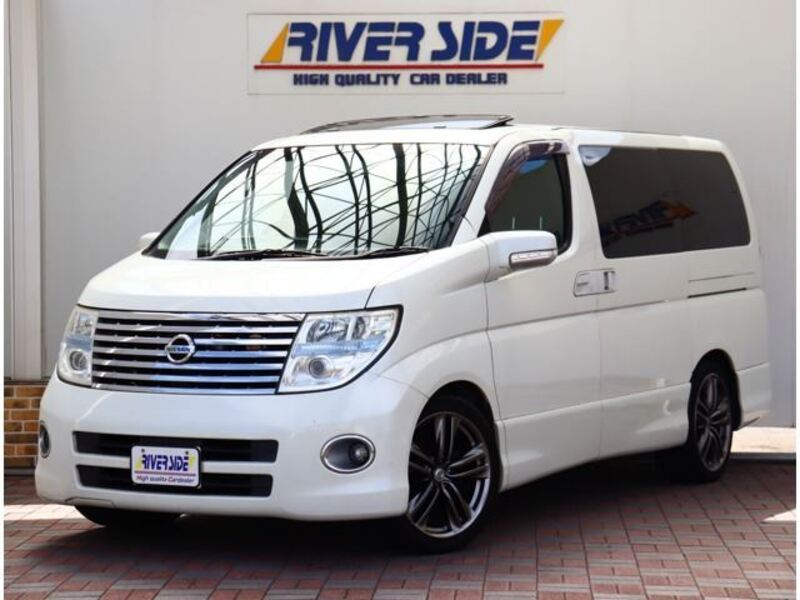 NISSAN ELGRAND