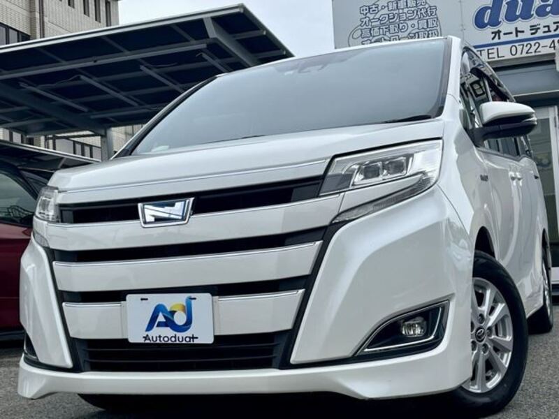 TOYOTA NOAH