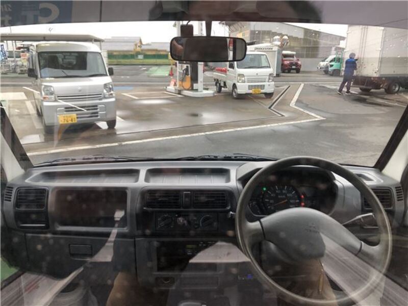 MINICAB TRUCK
