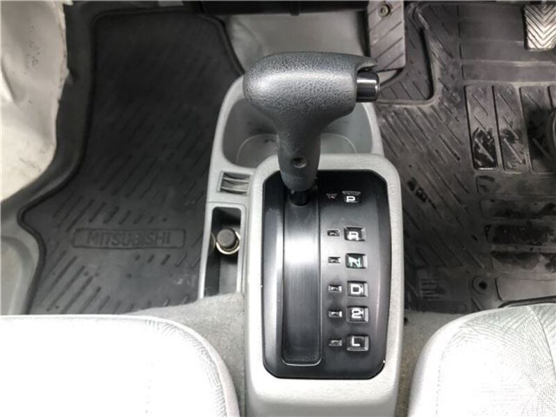 MINICAB TRUCK