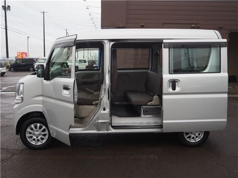 MINICAB VAN